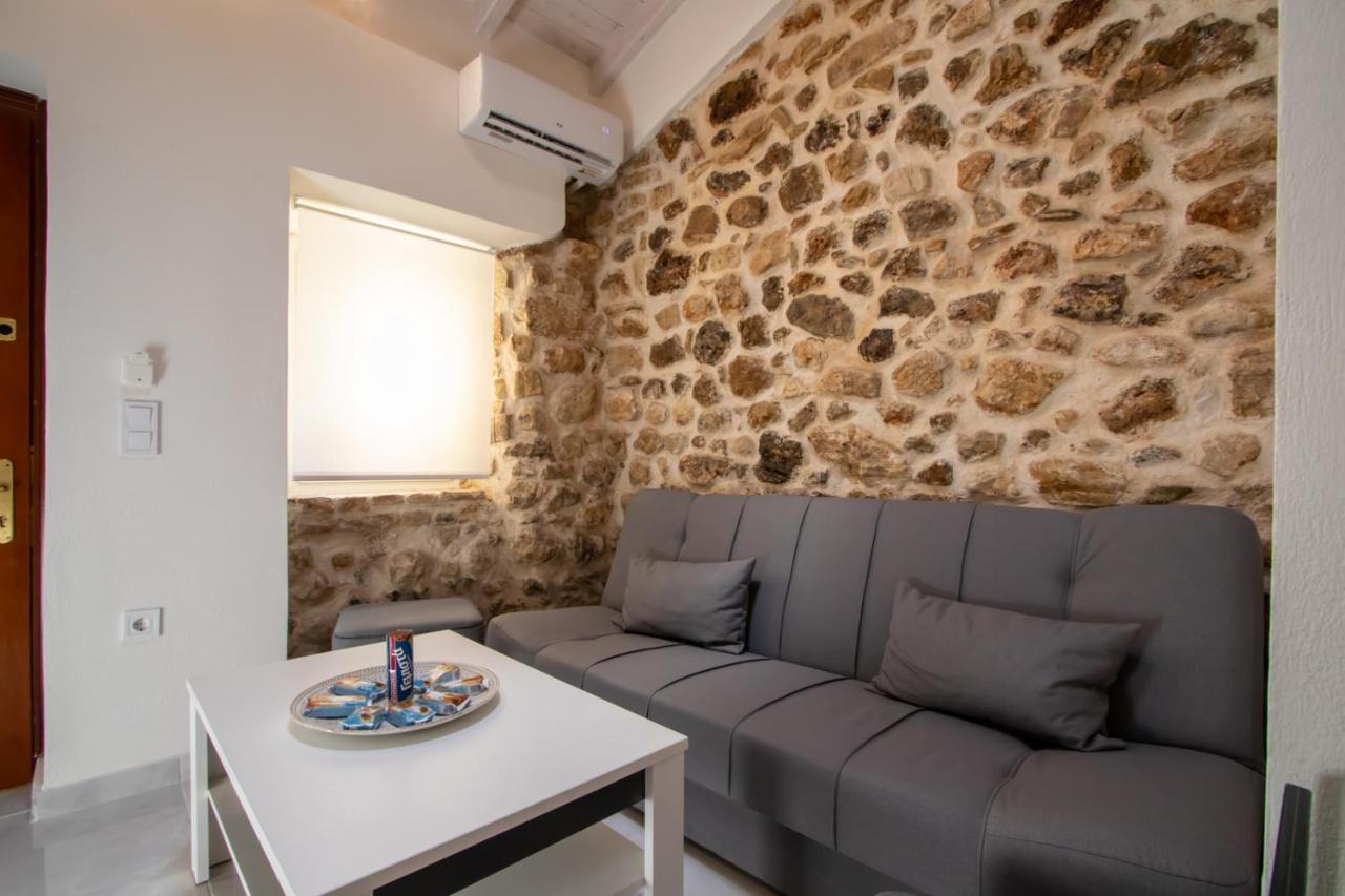 Stone House Apartment Mantouki Екстериор снимка