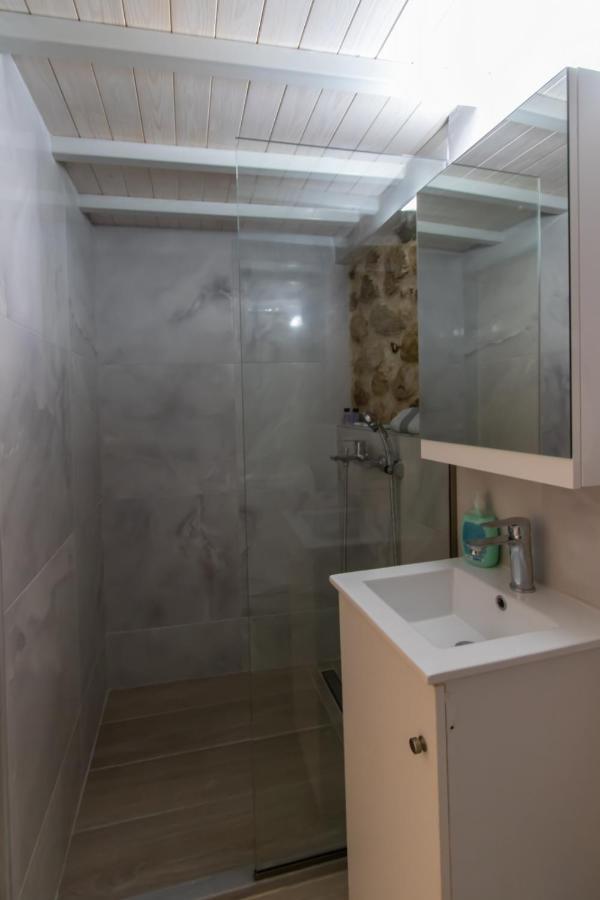 Stone House Apartment Mantouki Екстериор снимка